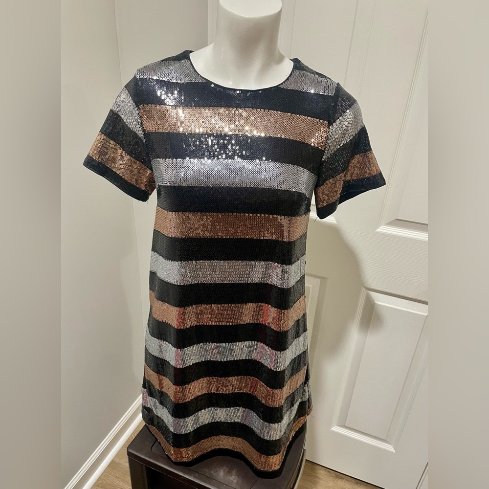 Cocktail party sequin dress. Size XS.